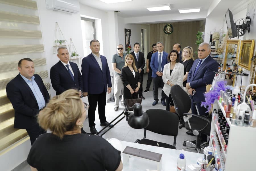 Füzulidə özünüməşğulluq proqramı üzrə qurulmuş təsərrüfatlara infotur təşkil edilib