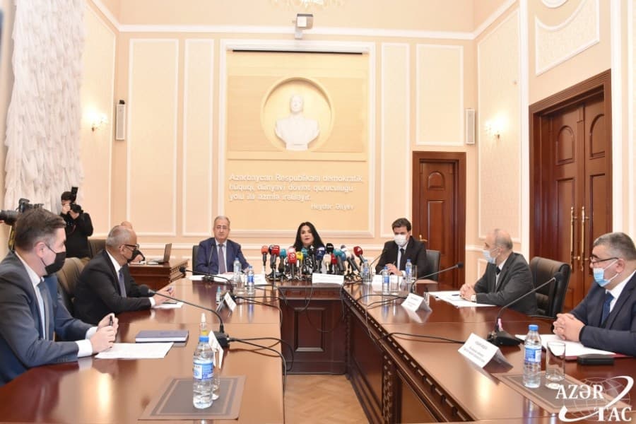 Ədliyyə Nazirliyində “Dövlətimizin humanist siyasətinin növbəti təzahürü" mövzusunda dəyirmi masa keçirilib - FOTO +VIDEO