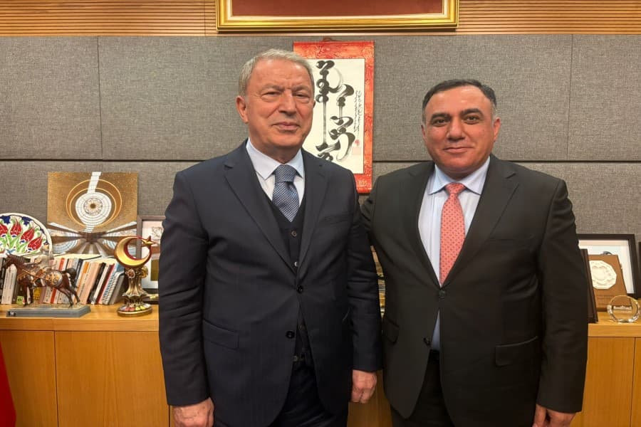 QHT sədri Türkiyənin sabiq müdafiə naziri ilə görüşüb - FOTO