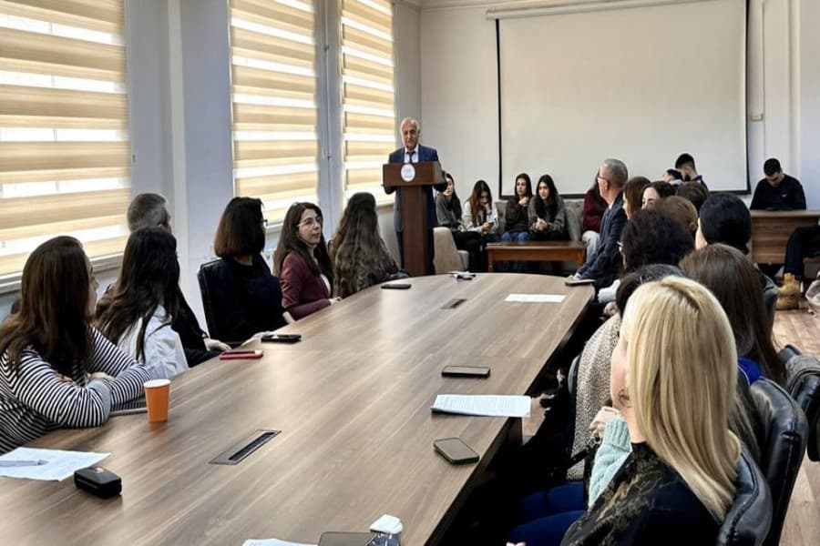 “Suverenliyin zəfər yolu: reallaşan ideyalar, hüquqi əsaslar, siyasi paralellər” kitabının təqdimatı keçirilib - FOTOLAR