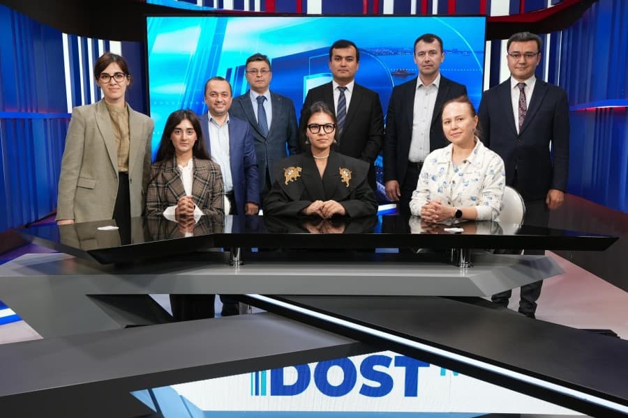 Özbəkistan nümayəndə heyəti DOST Agentliyinin fəaliyyəti ilə tanış olub