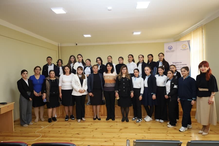 "Bölgələrdə gender əsaslı zorakılıq qurbanları ilə iş və ictimai maarifləndirmə" layihəsi yekunlaşıb - FOTOLAR