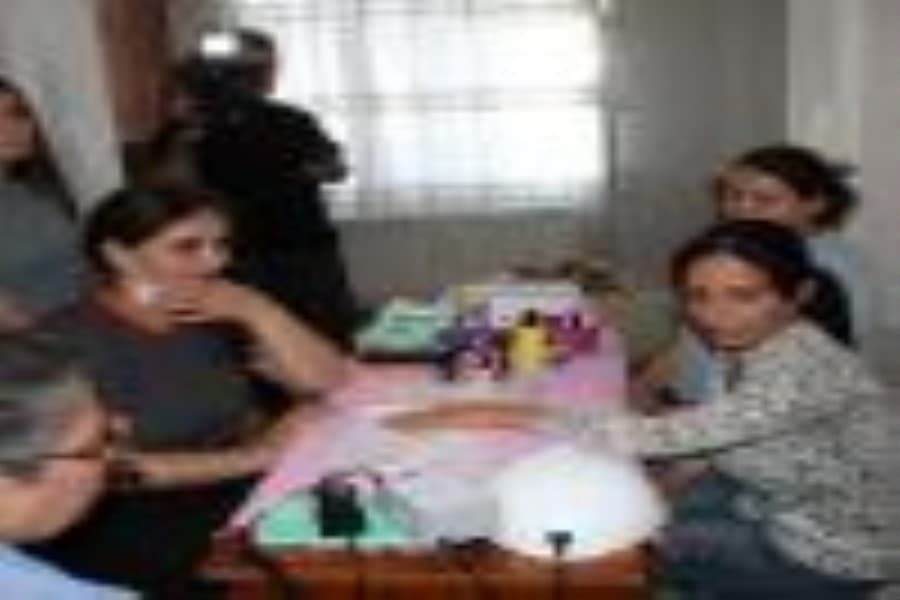Əlilliyi olan xanımlar üçün təşkil olunan peşə kursları davam edir