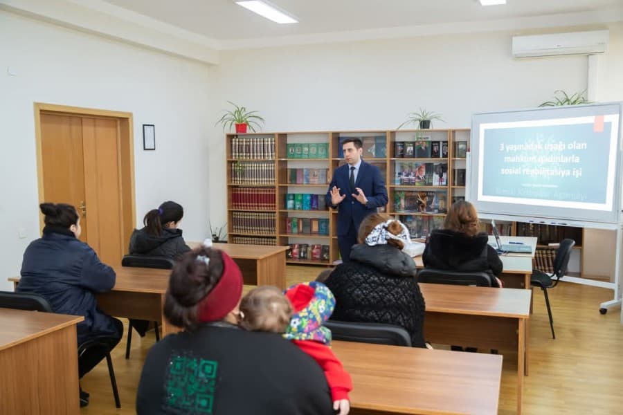 Məhkumluqdan azad olunmasına üç ay qalmış bir qrup qadınla görüş keçirilib