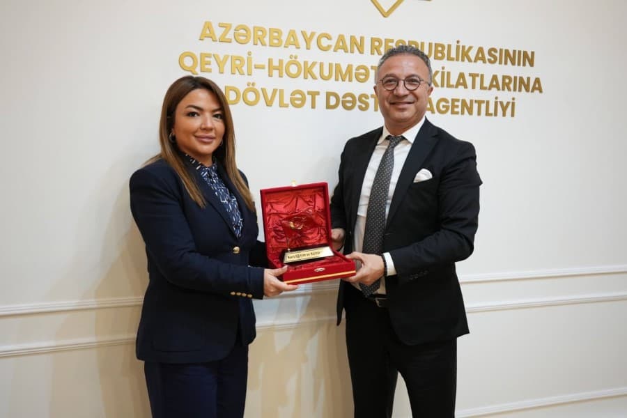 Qars Təhsil və Mədəniyyət Fondunun nümayəndə heyəti QHT Agentliyində olub - FOTOLAR