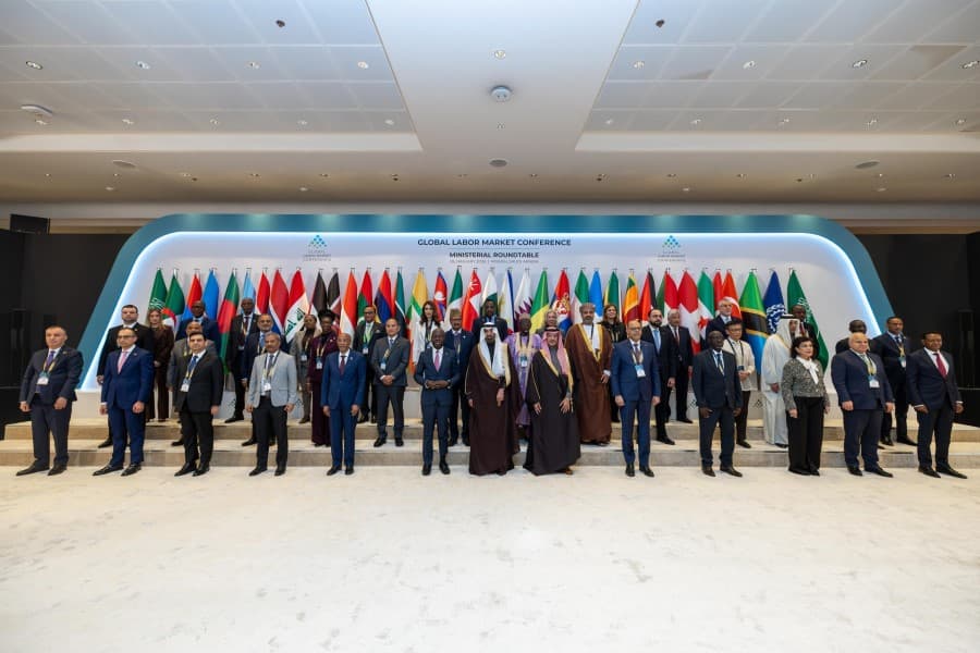 Qlobal Əmək Bazarı Konfransında ölkəmizdə həyata keçirilən aktiv məşğulluq proqramlarına dair məlumat verilib - FOTOLAR