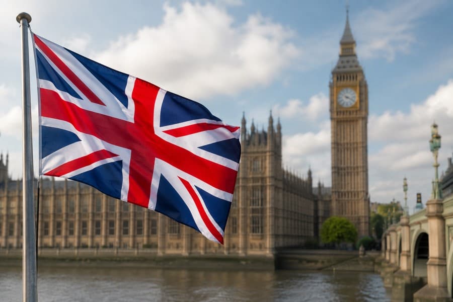 Böyük Britaniya QHT-ləri hökuməti beynəlxalq inkişaf öhdəliklərini gücləndirməyə çağırıb