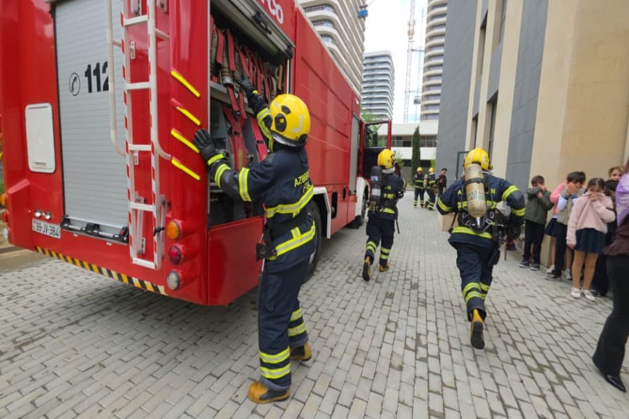 FHN Bakı Avropa Liseyində təlim keçirib