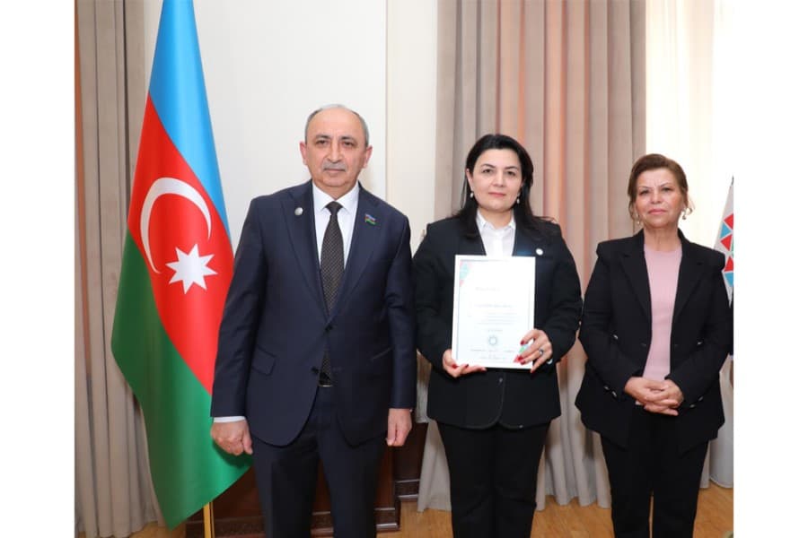 Tarixçi alim Leyla Calalova təltif edilib