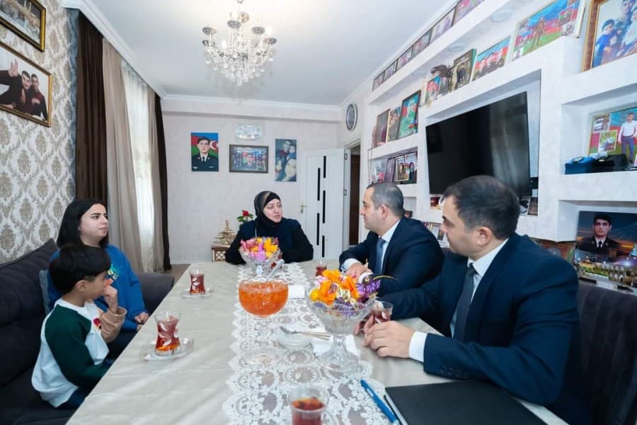Aprel və Tovuz döyüşlərinin iştirakçısı, Vətən müharibəsi şəhidi Səxavət Məmmədovun ailəsi ziyarət edilib
