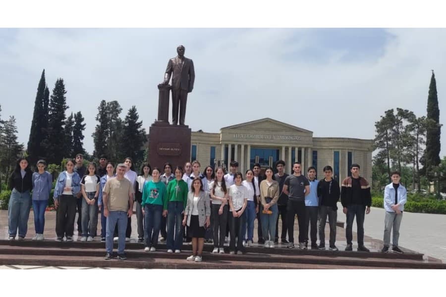 Heydər Əliyev Mərkəzinə ekskursiya təşkil edilib - FOTOLAR