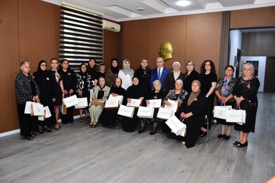 "Aprel şəhidlərinin ailə üzvləri ilə iş" adlı layihəsi çərçivəsində şəhid anaları ilə görüş keçirilib