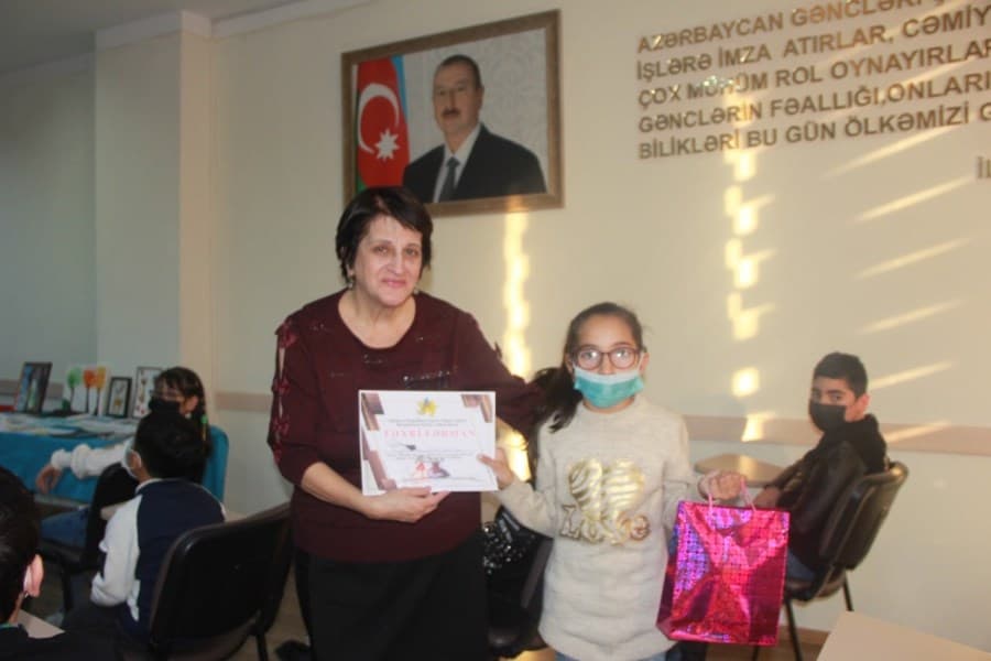 Xüsusi qayğıya ehtiyacı olan yeniyetmə və gənclər arasında müsabiqə keçirilib - FOTO