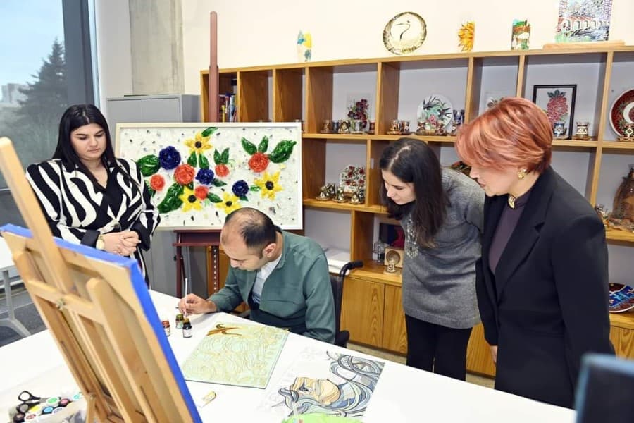Özbəkistan nümayəndə heyəti DOST İnklüziv İnkişaf və Yaradıcılıq Mərkəzində olub
