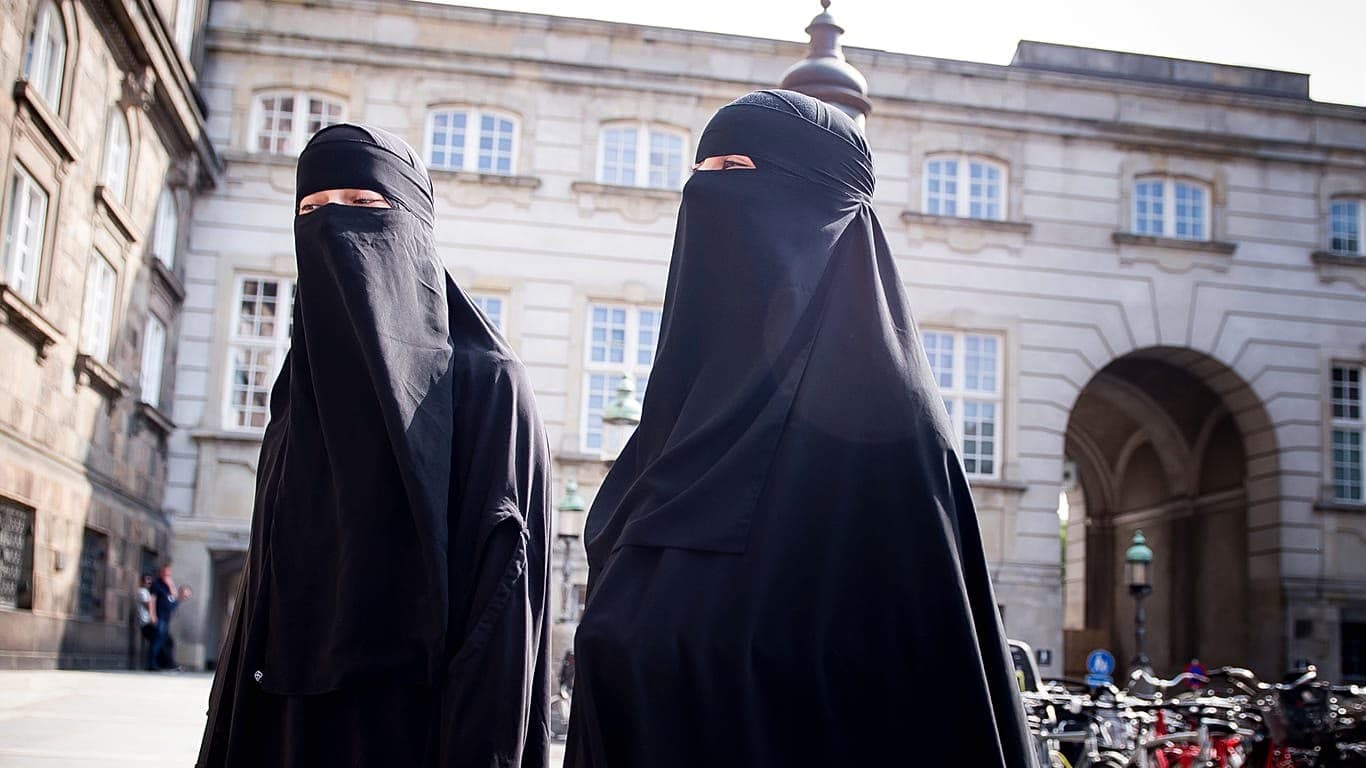 Portuqaliyada “burka qanunu” qüvvəyə minib