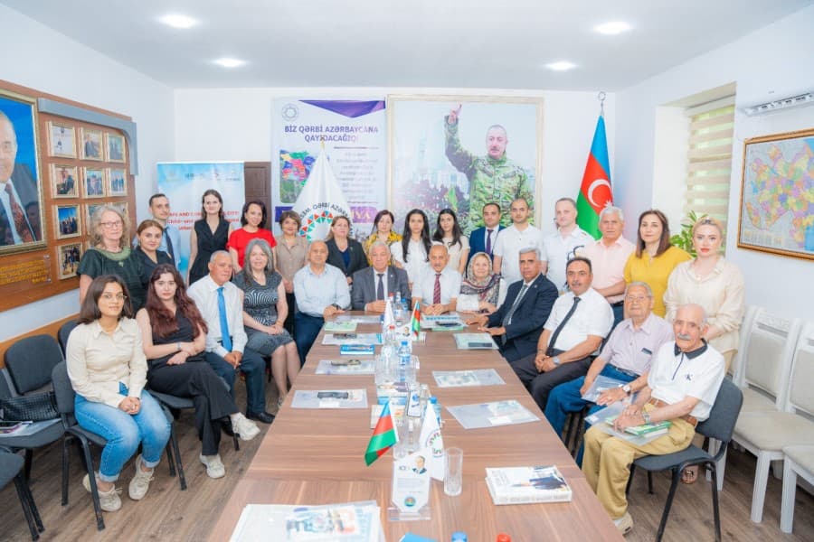 Gənclər və orta nəsil nümayəndələri üçün təhlükəsiz, inklüziv və dayanıqlı şəhərlər mövzusunda tədbir keçirilib