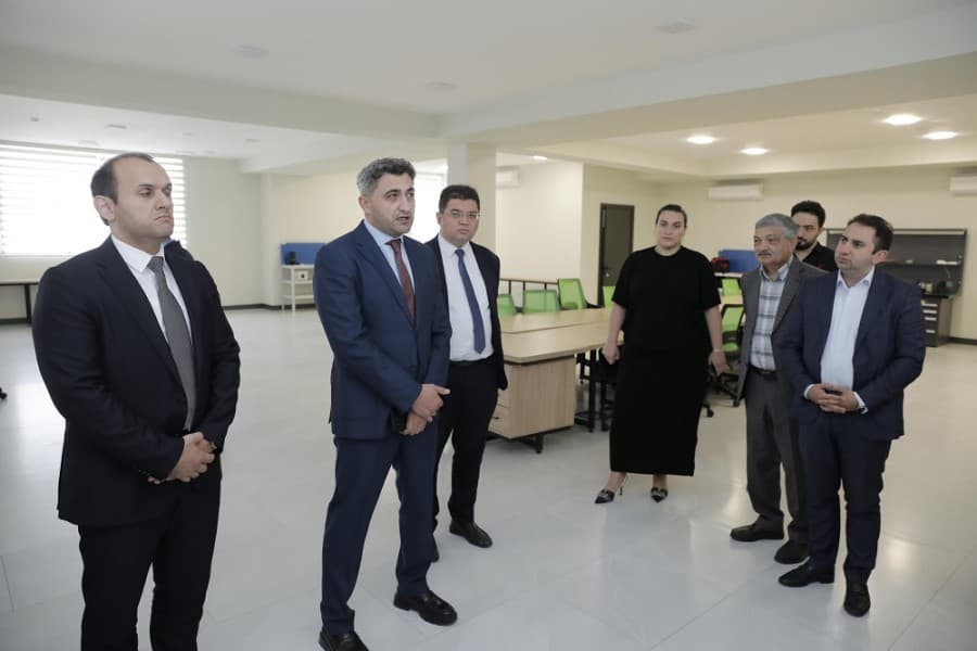 Özəl tədris müəssisələri nümayəndələri üçün Qarabağ Peşə Hazırlığı Mərkəzi və Xankəndiyə infotur təşkil edilib - FOTOLAR