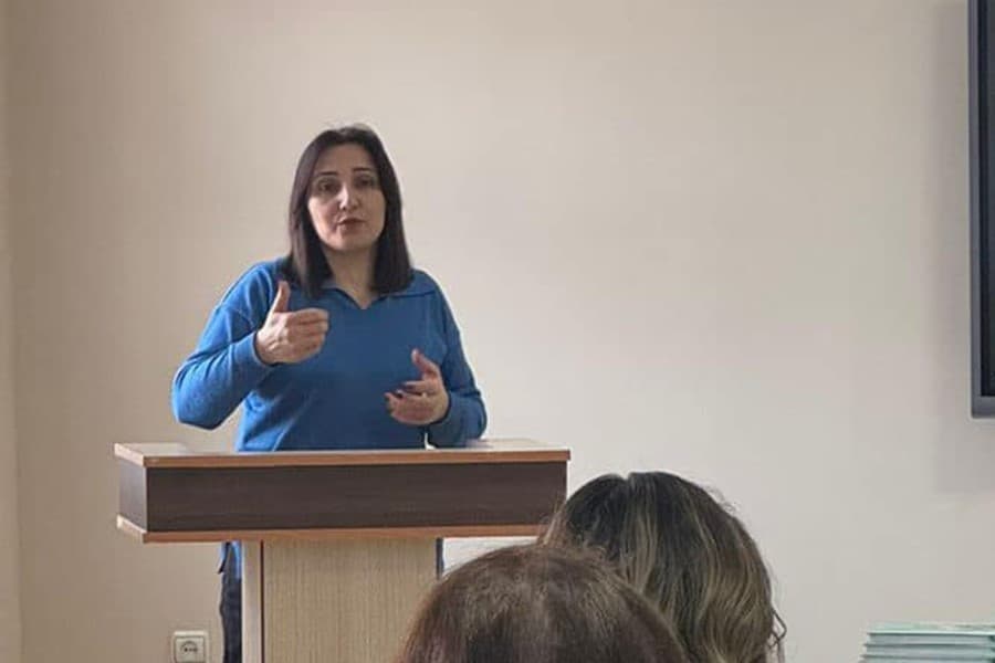 Qadınları və uşaqları insan alverindən necə qoruyaq? – QHT sədrindən açıqlama
