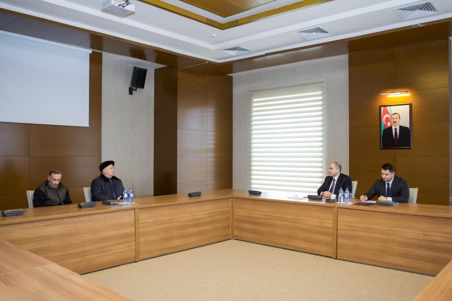 Nazirliyin Aparatının rəhbəri Fuad Musayev Ağdaş rayonunda vətəndaşları qəbul edib