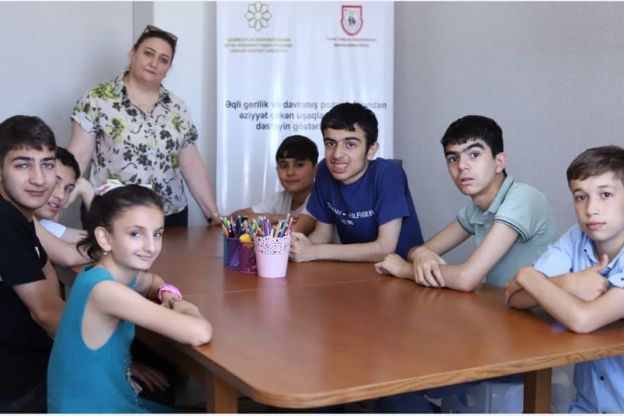 “Əqli gerilik və davranış pozuntularından əziyyət çəkən uşaqlara psixoloji dəstəyin göstərilməsi” layihəsinin icrası davam edir
