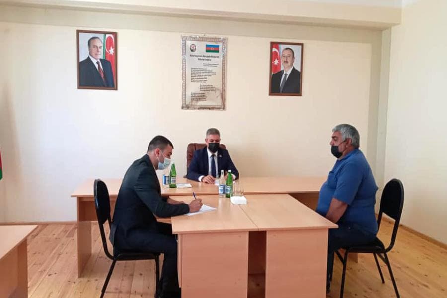 Millət vəkili seçicilərini qəbul edib
