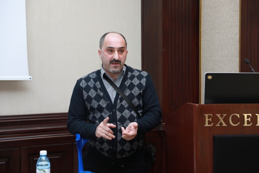 "Əlilliyi olan şəxslər sadə işləri belə yerinə yetirməkdə çətinlik çəkə bilər" - QHT sədri