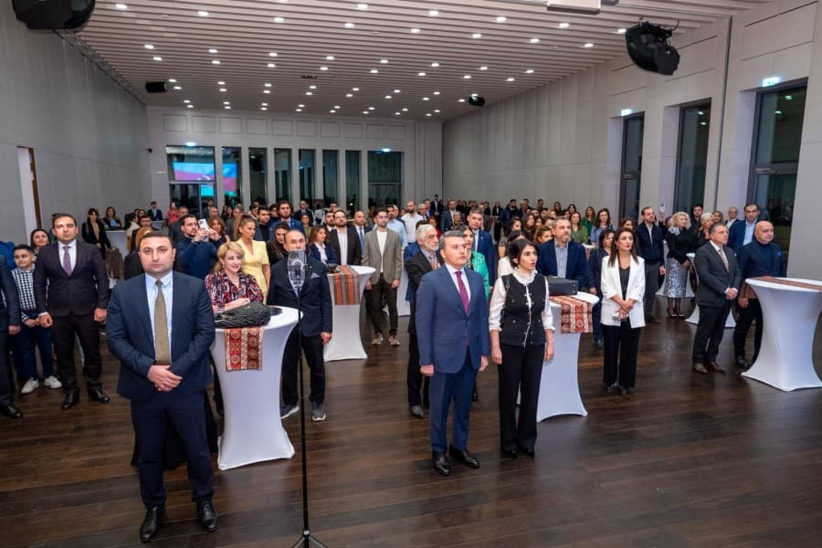 Berlində Dünya Azərbaycanlılarının Həmrəyliyi Günü və Yeni il münasibətilə bayram tədbiri təşkil olunub - FOTOLAR
