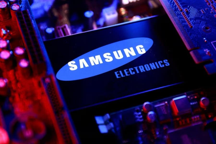 Samsung rəhbəri maaş mübahisəsinin həllinə çağırdı