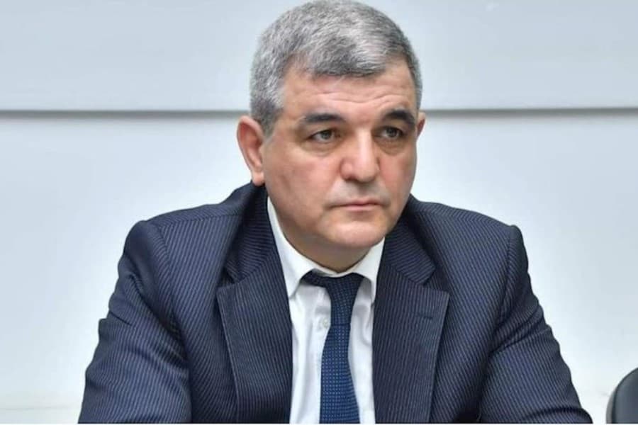 Fazil Mustafa “Türküstan”ın 20 illik yubileyini təbrik edib