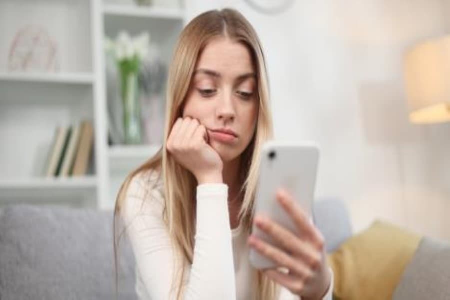 Telefon yox, problem daha böyükdür: Yuxunu pozan əsas səbəb nədir?