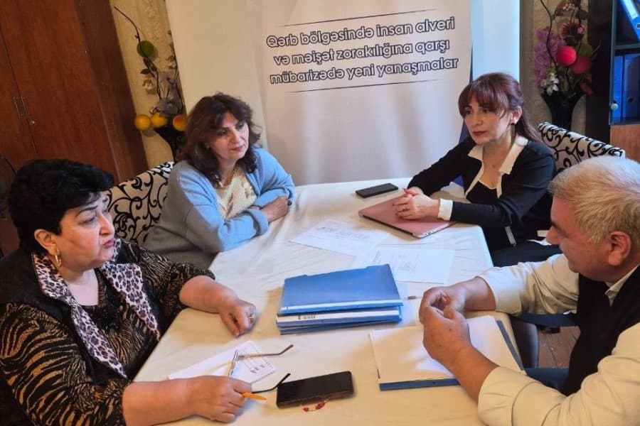 “Qərb bölgəsində insan alveri və məişət zorakılığına qarşı mübarizədə yeni yanaşmalar” layihəsi çərçivəsində görüş keçirilib