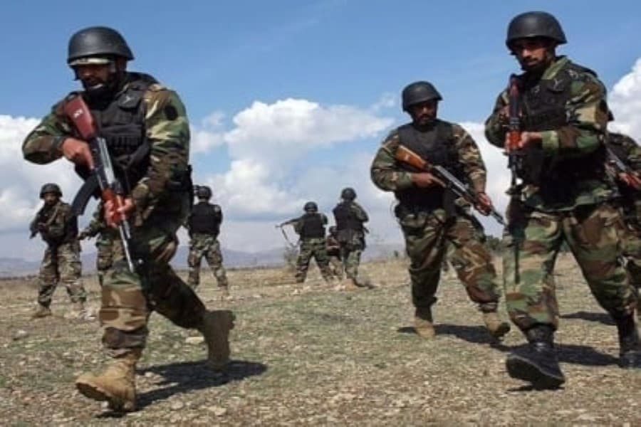 Pakistan qoşunları Hindistanın idarə etdiyi Kəşmiri işğal edir