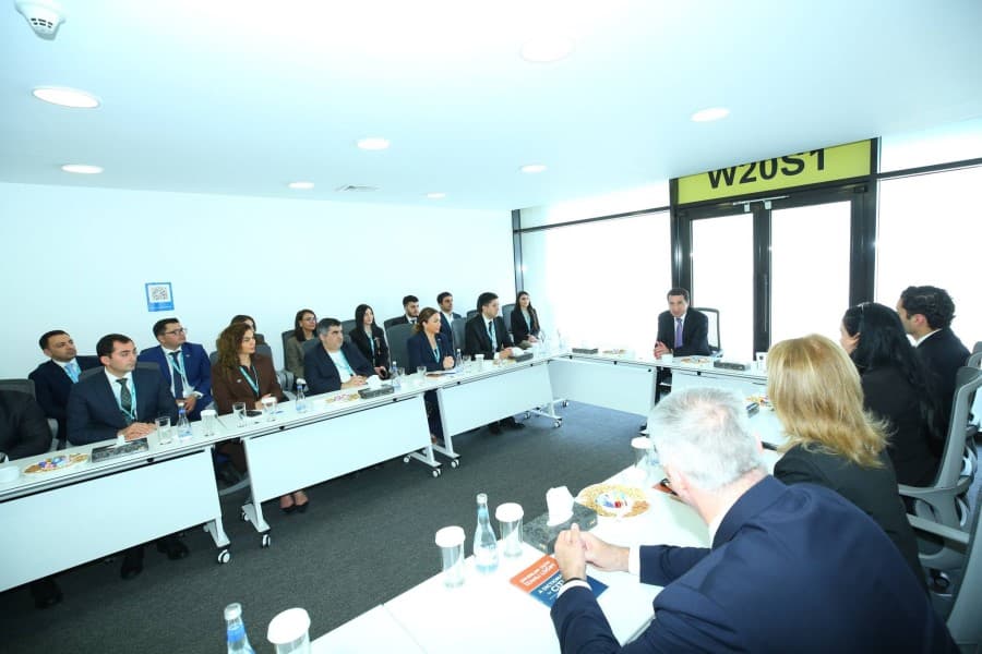 Hikmət Hacıyev WUF13-də QHT Agentliyinin kollektivi və GSNP Katibliyinin təmsilçiləri ilə görüşüb - FOTOLAR
