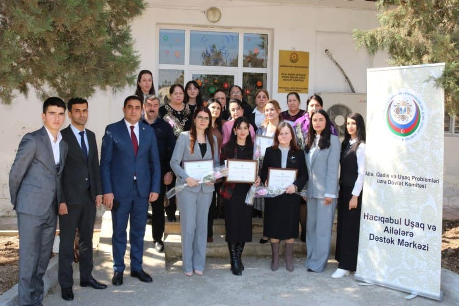 Hacıqabulda 8 Mart münasibətilə qadınların cəmiyyətdə rolu müzakirə olunub - FOTOLAR
