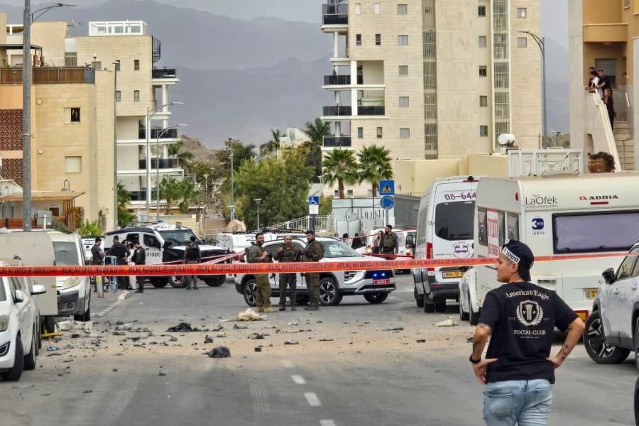 İranın İsrailə klaster bombası atmasına qarşı beynəlxalq susqunluq