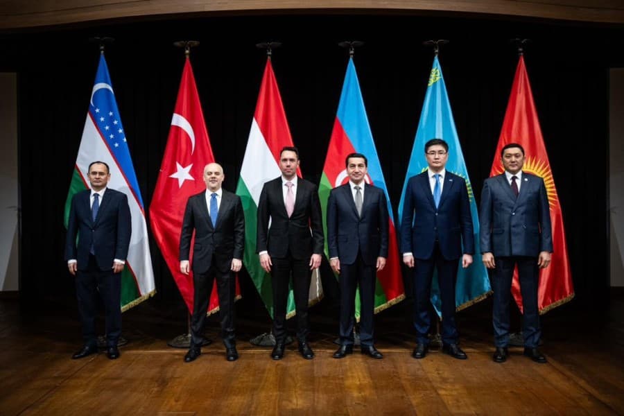 Hikmət Hacıyev TDT liderlərinin diplomatik köməkçilərinin toplantısında iştirak edib