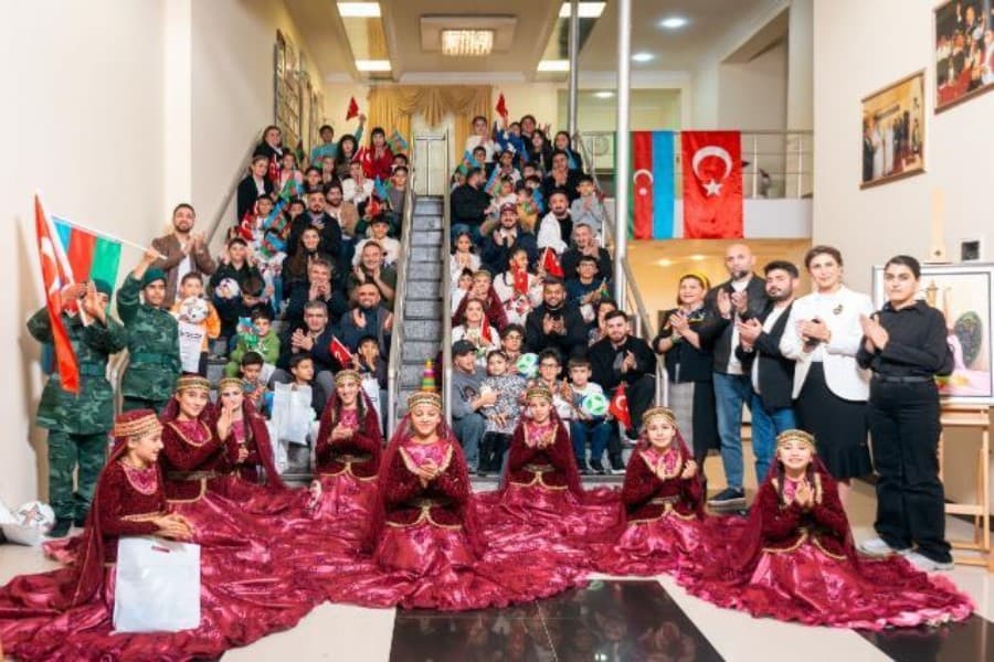 Tanınmış şəxslər Uşaq evi sosial xidmət müəssisəsini ziyarət ediblər- FOTOLAR