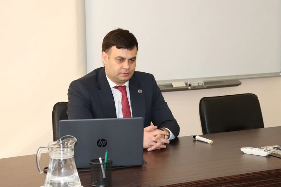 "Borc mirasın tərkib hissəsi kimi qiymətləndirilir və vərəsələrə ötürülür" - Arslan Mikayılov