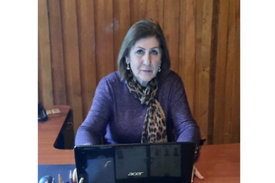 "Sosial şəbəkələrdə peşəkarlıq etibar yaradır, savadlılıq isə hörmət qazandırır" - Elmira Mehdiyeva