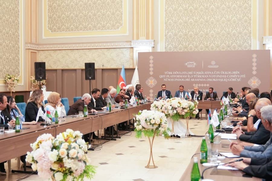 TDT-yə üzv ölkələrin QHT-lərinin Platformasının Katibliyi türkman vətəndaş cəmiyyəti təmsilçiləri ilə görüşüb