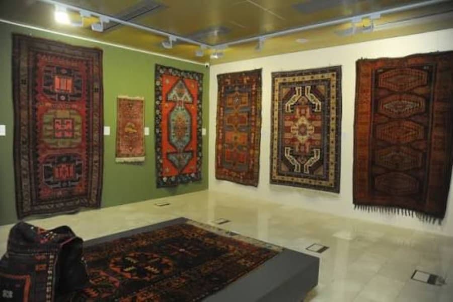 Qərbi Azərbaycan xalçaları