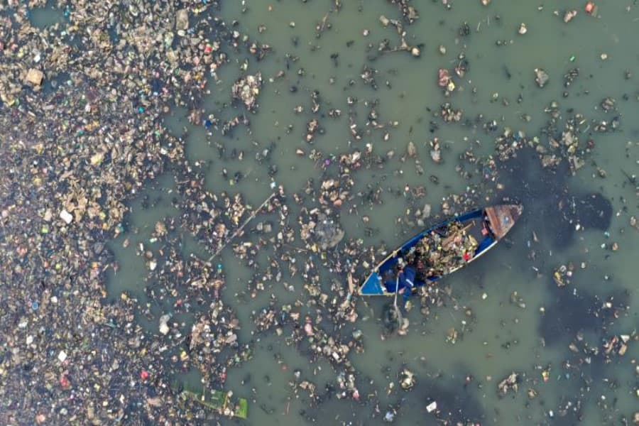 Tədqiqat: Plastik tullantılar iqlimi istiləşdirir