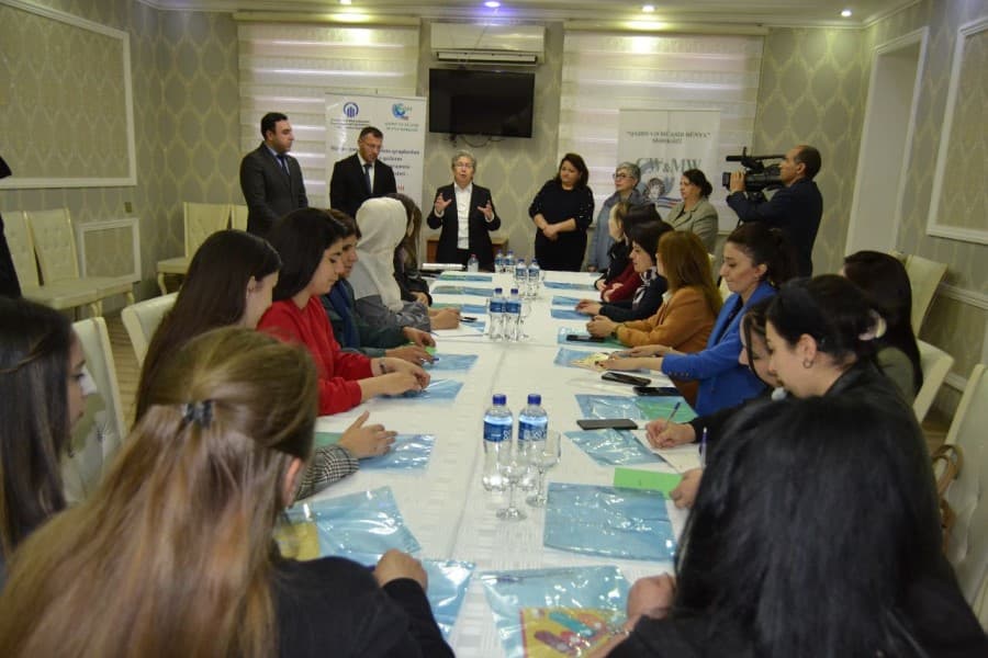 Azərbaycanda qadınlar üçün özünüməşğulluq problemləri ilə əlaqəli təlimlər keçirilir