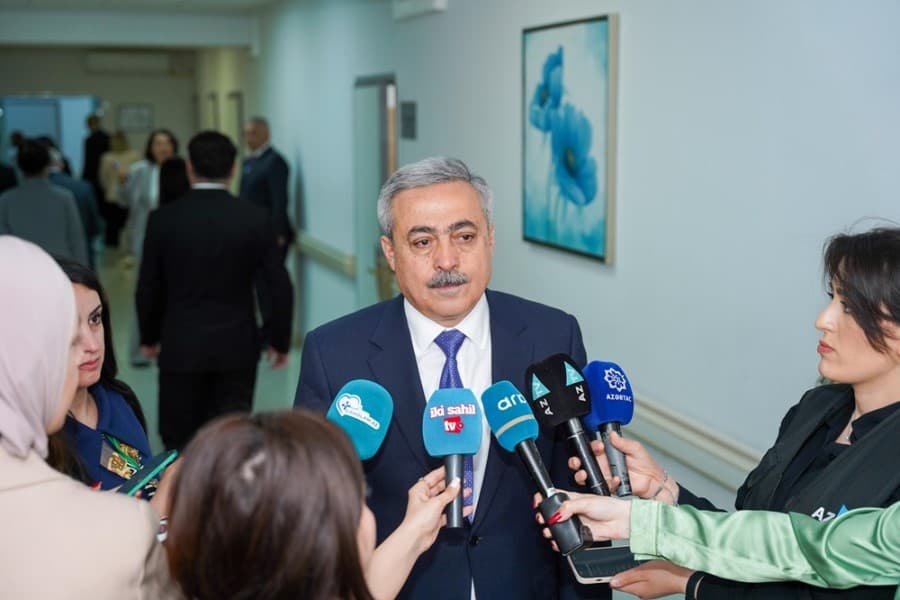 "Məqsəd tibbi xidmətlərin keyfiyyətini və vətəndaş məmnunluğunu artırmaqdır" - Hikmət İbrahimli