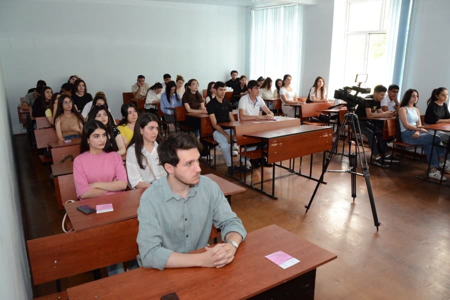 Şəki şəhərində “Erkən Nikaha Qarşı Sosial Platforma” layihəsinin ikinci təlimi uğurla yekunlaşdı