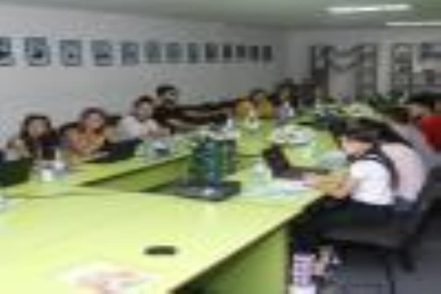 Eşitmə və nitq məhdudiyyətli gənclər üçün təlim təşkil olundu