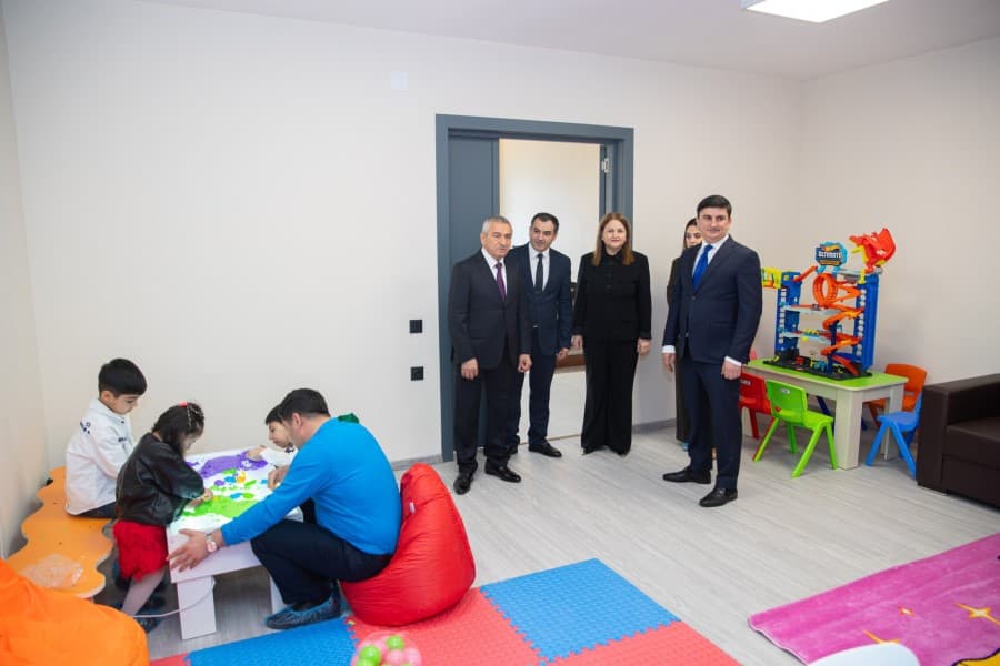 Əlilliyi olan uşaqlar üçün yeni günərzi qayğı mərkəzi istifadəyə verilib
