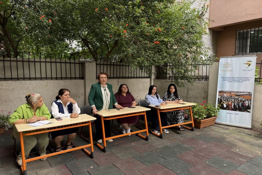 İstanbulda “Təhsilimiz – gələcəyimizin təminatıdır” mövzusunda seminar təşkil olundu