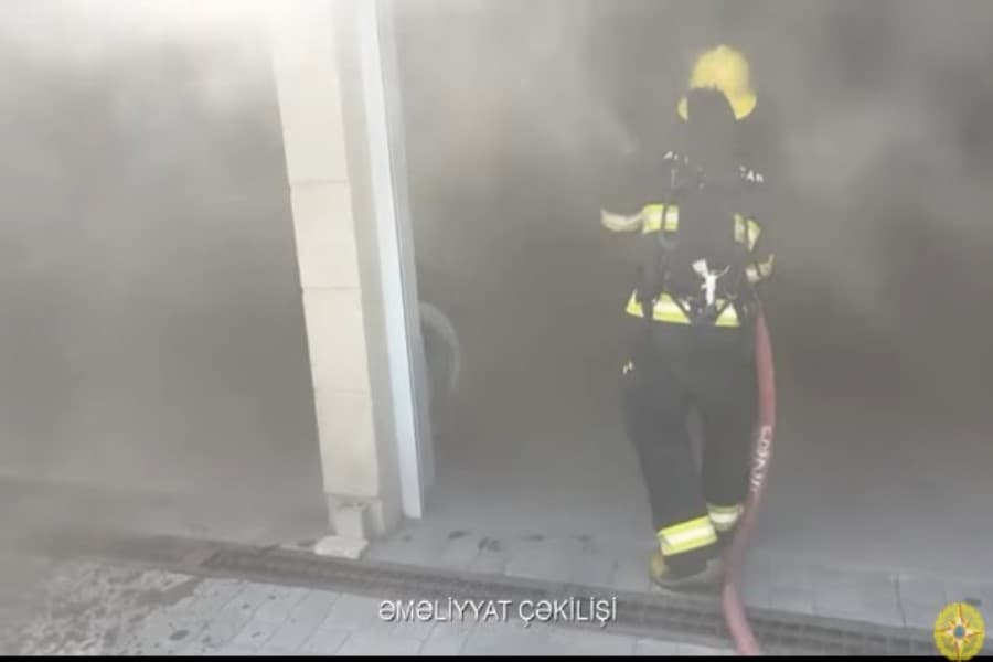 Sumqayıtda fərdi yaşayış evinin yardımçı tikilisində yanğın söndürülüb - VİDEO