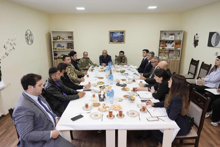 Müharibə ilə əlaqədar əlilliyi olan daha bir qrup şəxslə görüş keçirilib - FOTOLAR
